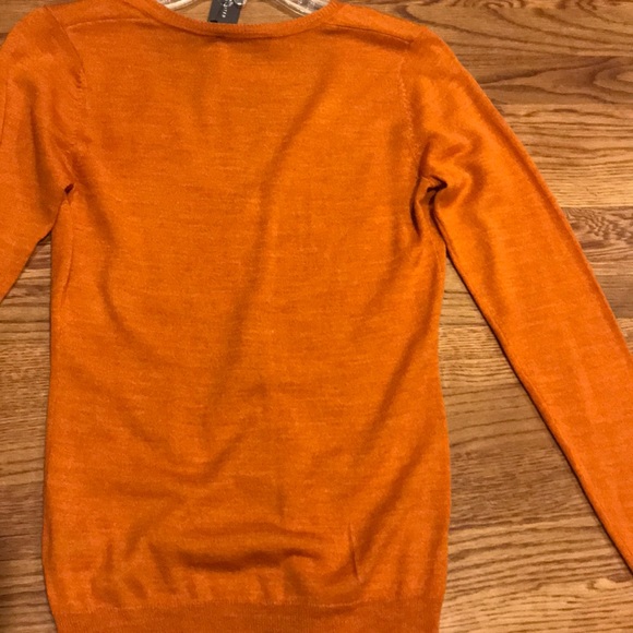 The Limited NWT XS V neck sweater - Picture 8 of 8